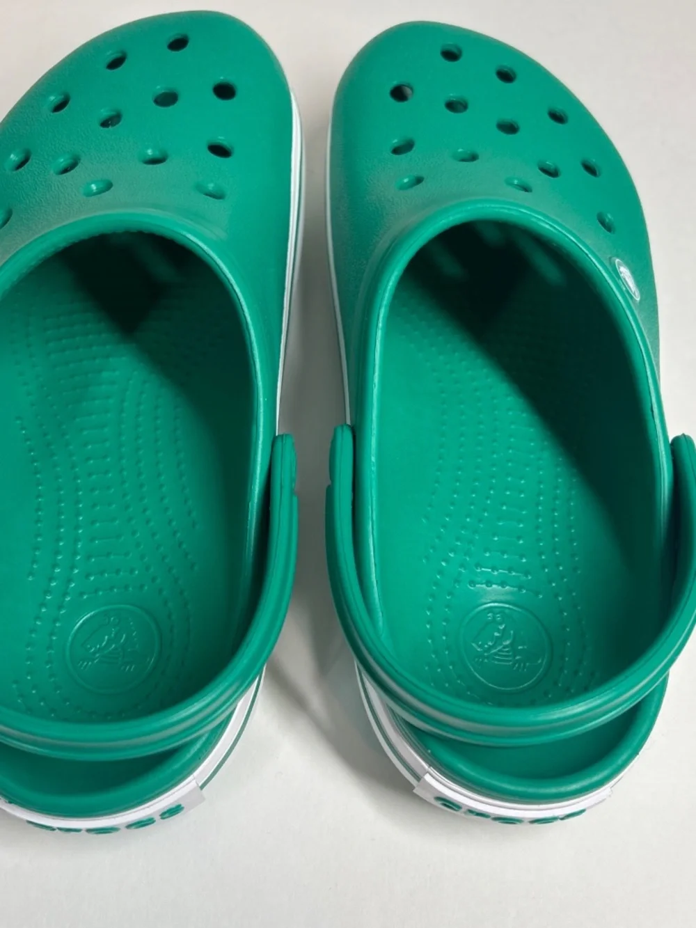Crocs Adult Off Court Clogs Green White Mens 6 Women 8 Spell Out Platform - Picture 6 of 8